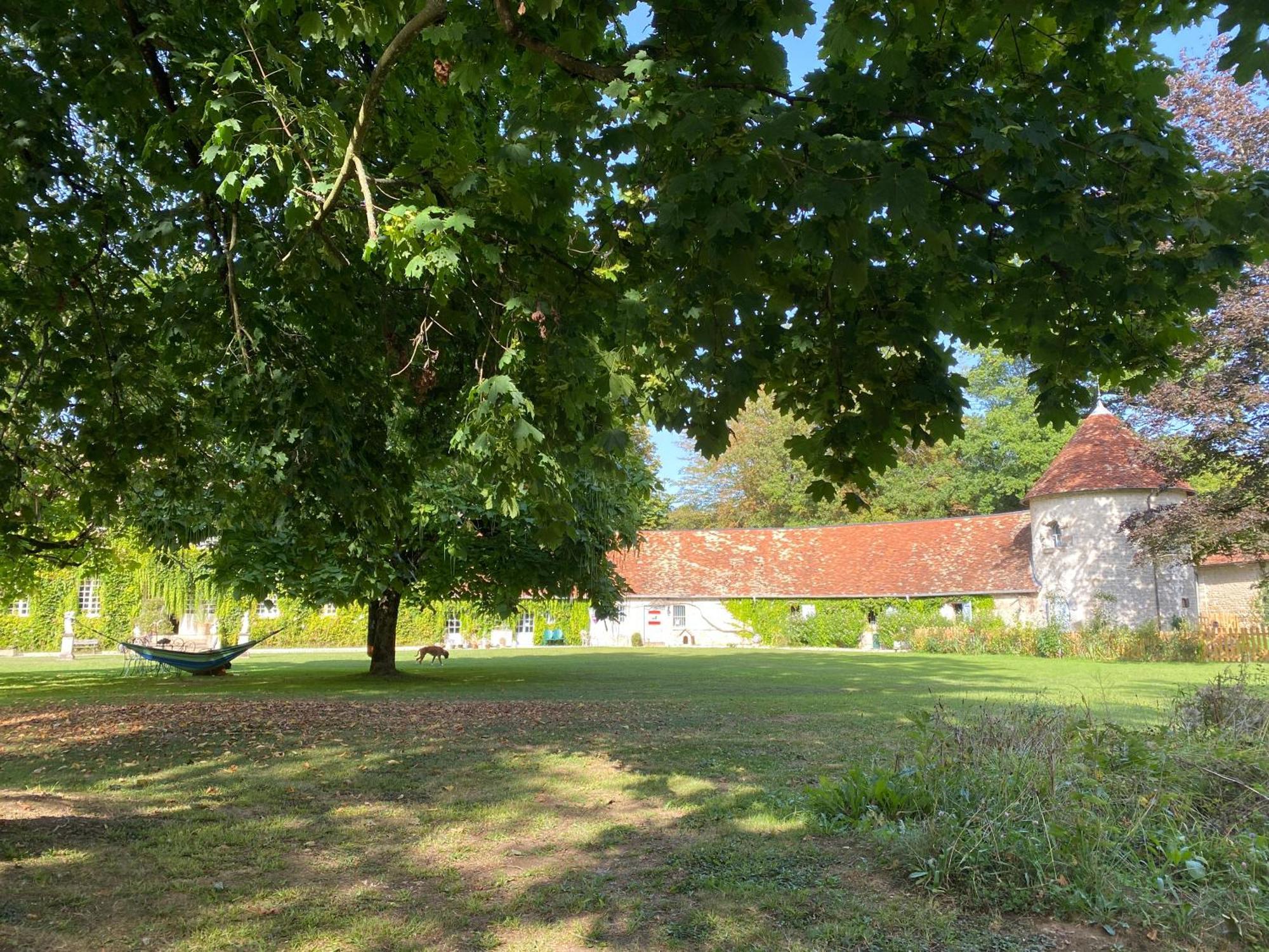 Bed and Breakfast La Roulotte Deluxe De Malpas Quingey Zewnętrze zdjęcie