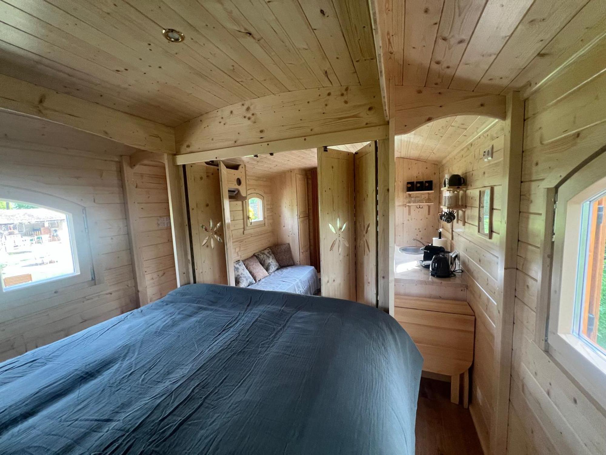 Bed and Breakfast La Roulotte Deluxe De Malpas Quingey Zewnętrze zdjęcie