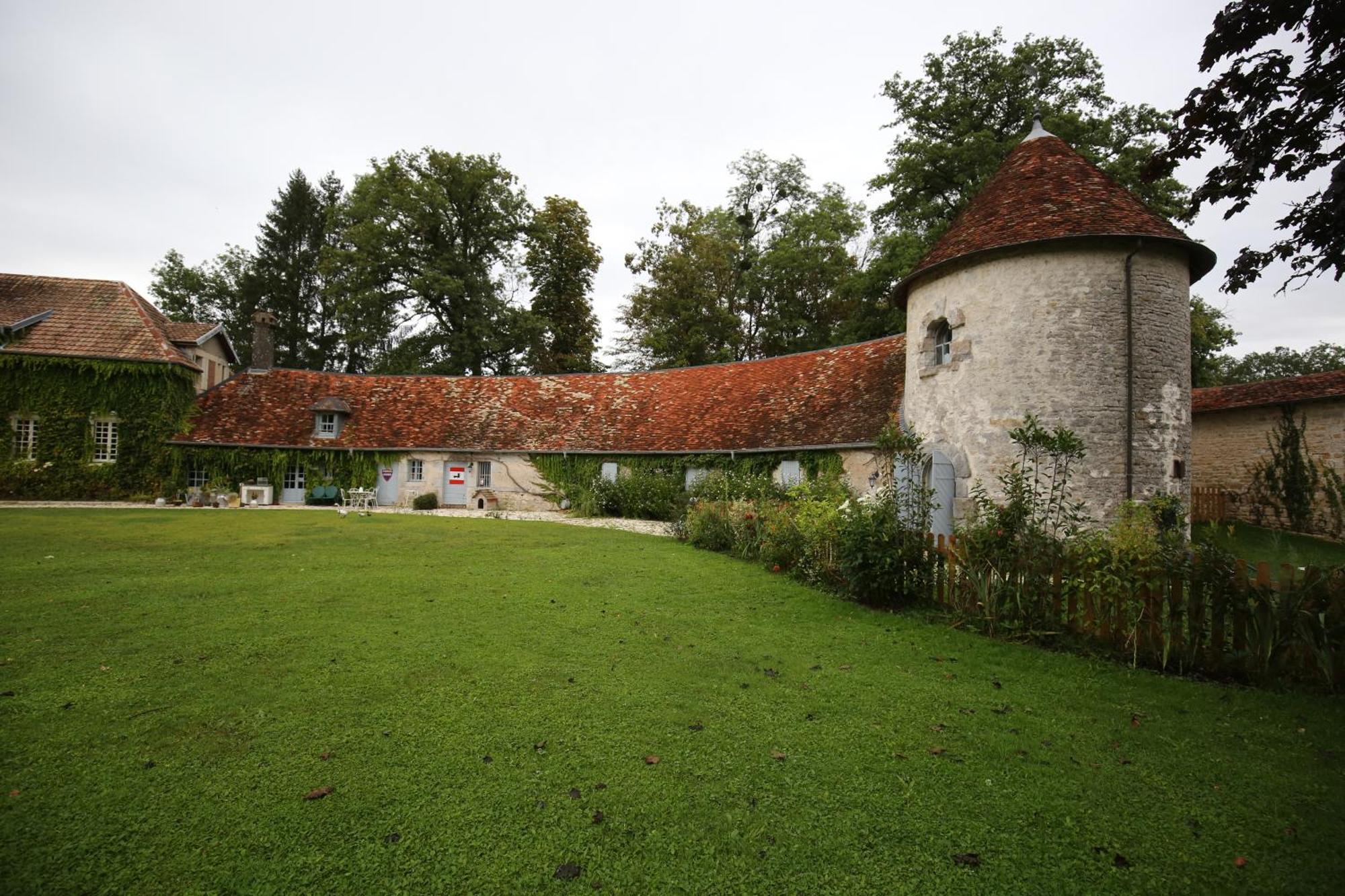 Bed and Breakfast La Roulotte Deluxe De Malpas Quingey Zewnętrze zdjęcie