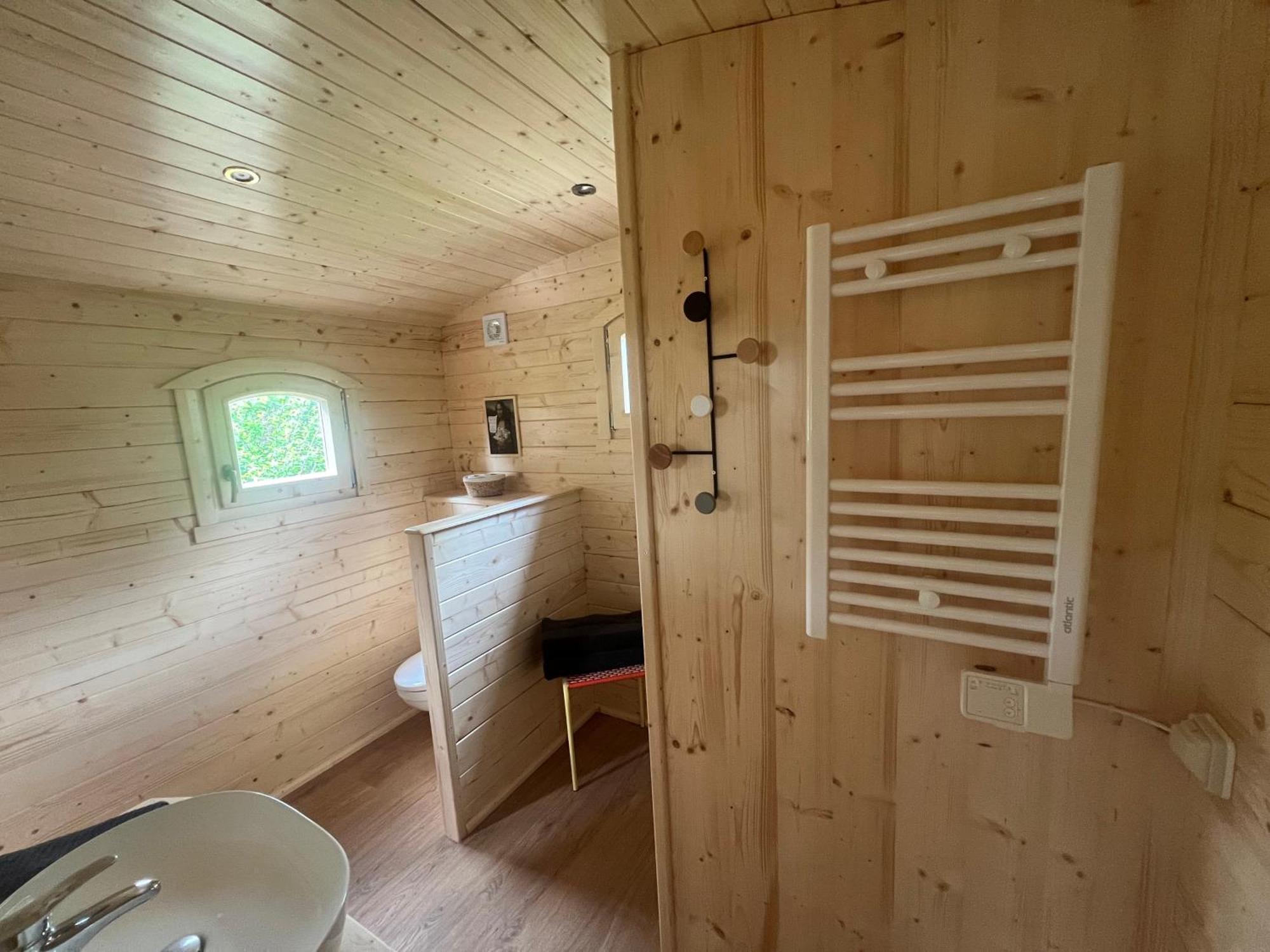 Bed and Breakfast La Roulotte Deluxe De Malpas Quingey Zewnętrze zdjęcie