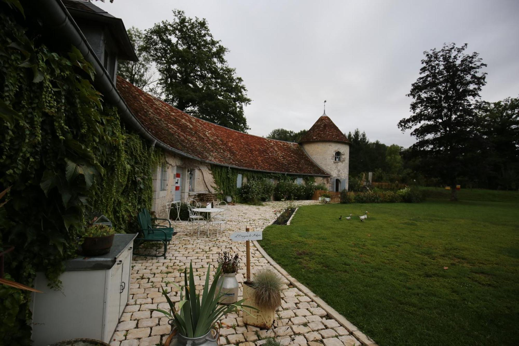 Bed and Breakfast La Roulotte Deluxe De Malpas Quingey Zewnętrze zdjęcie