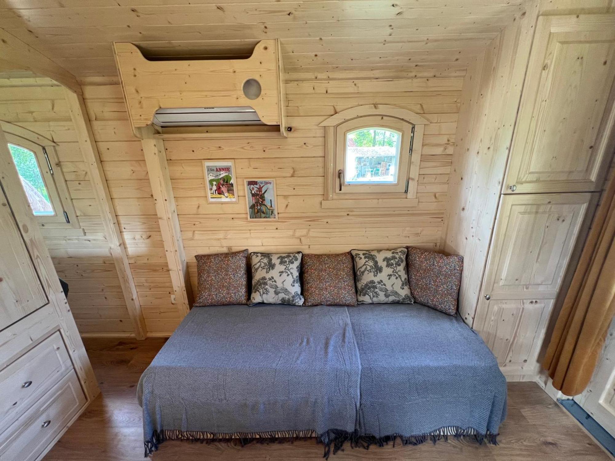 Bed and Breakfast La Roulotte Deluxe De Malpas Quingey Zewnętrze zdjęcie